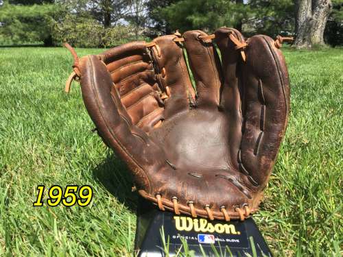 1959 Wilson A2000 Front