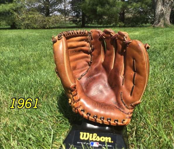 1961 Wilson A2000 Front