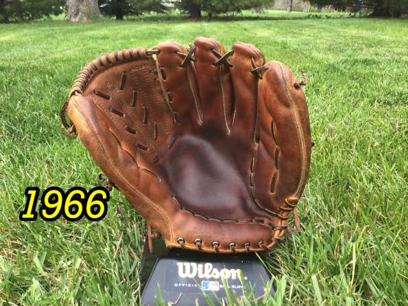 1966 Wilson A2000 Front