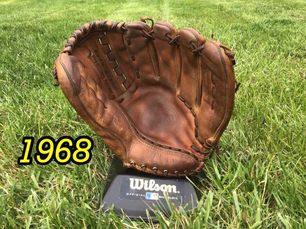 1968 Wilson A2000 Front