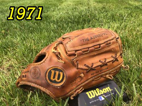 1971 Wilson A2000 Back