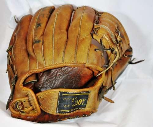 1958 Wilson A2000 Back