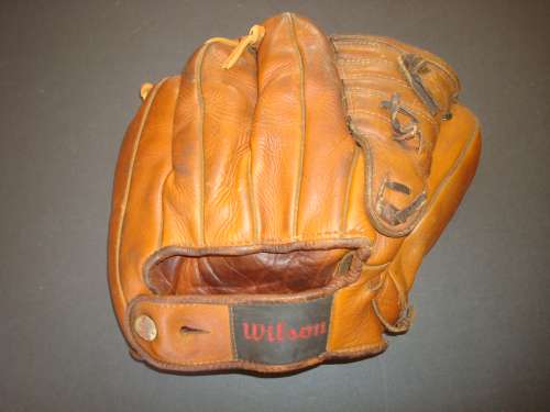 Wilson A2030 Ball Hawk 4 Back