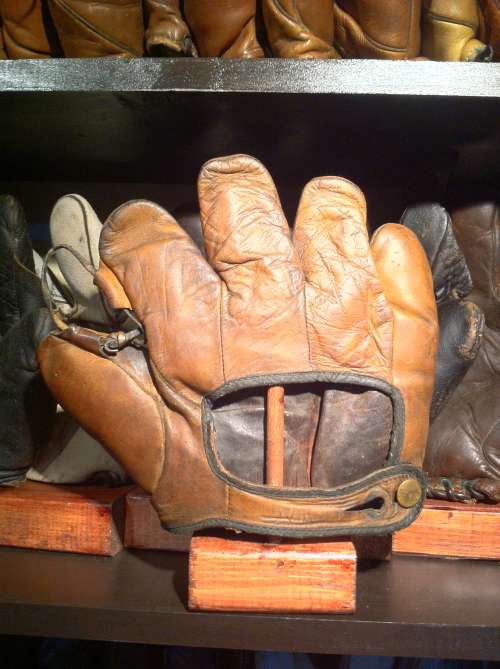 Wilson Western 658 Lefty Back