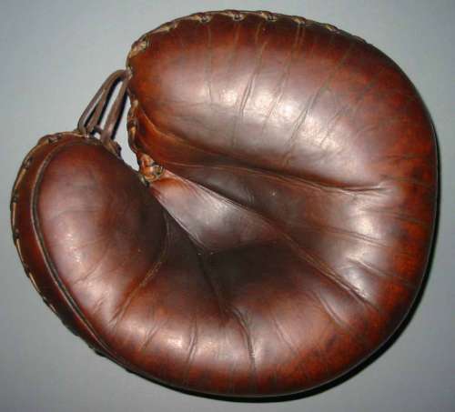 Winchester Catchers Mitt Front