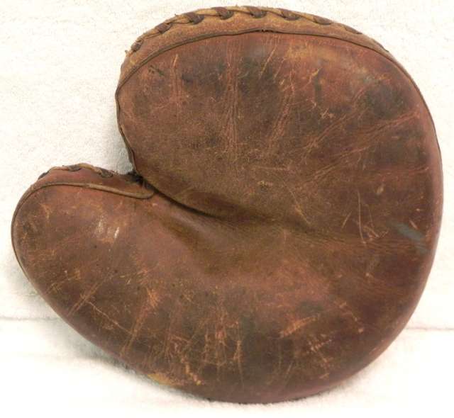 Winchester Catchers Mitt Brown Front