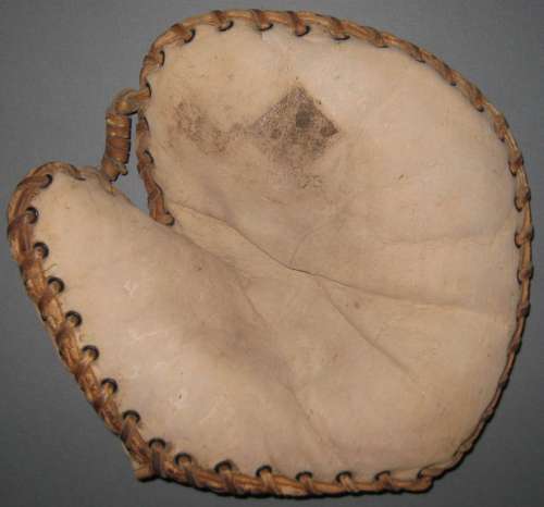 Winchester U Notch Basemitt Front