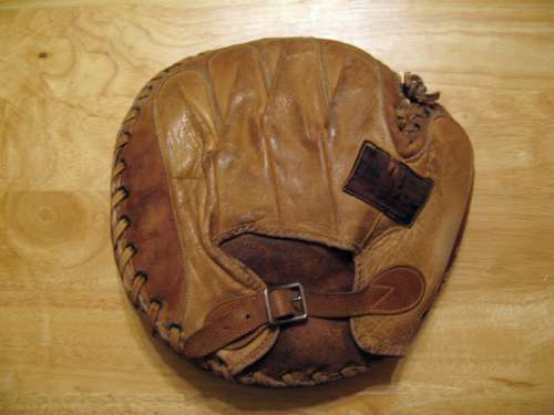 Winchester W9 Catchers Mitt Back