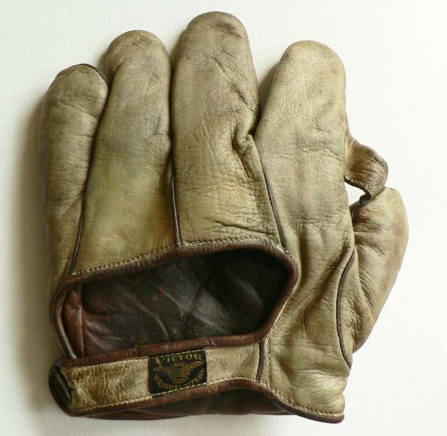 Victor, Wright & Ditson 1 Inch Web Back