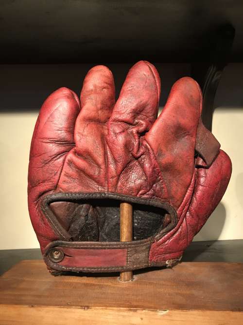 Victor, Wright & Ditson 1 Inch Web Maroon Back