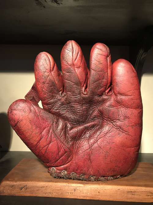 Victor, Wright & Ditson 1 Inch Web Maroon Front