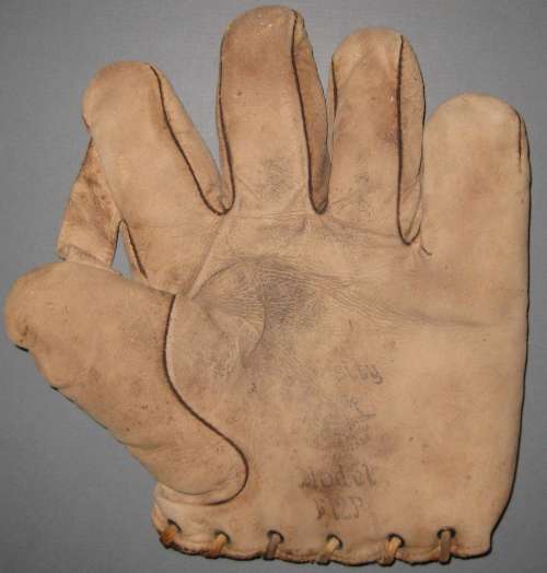 Victor, Wright & Ditson F12P Varsity Front