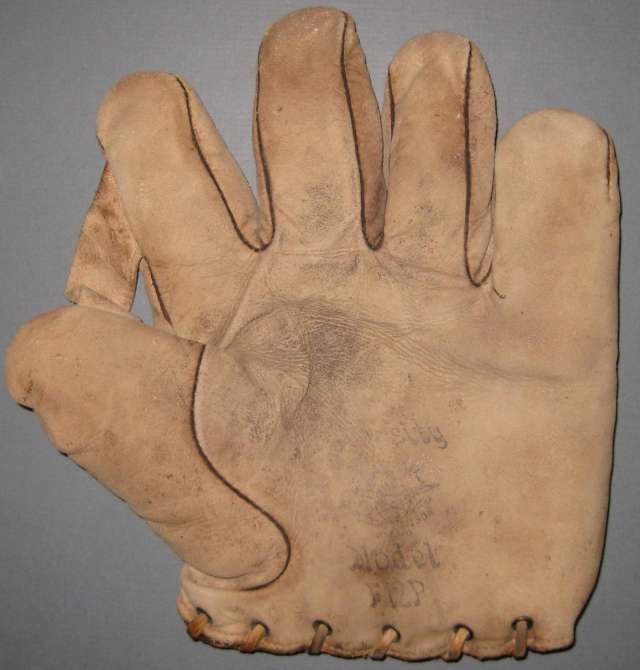 Victor, Wright & Ditson F12P Varsity Front