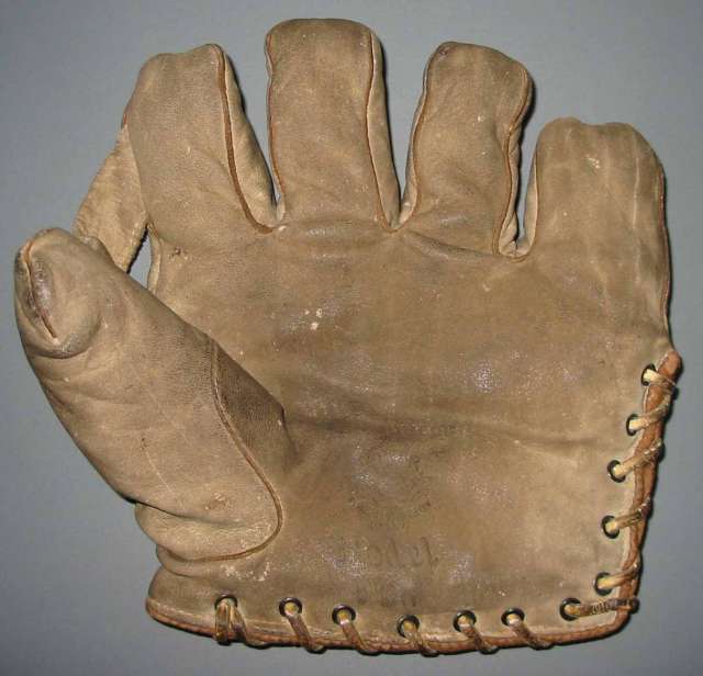 Victor, Wright & Ditson FLW 1 Inch Web Front