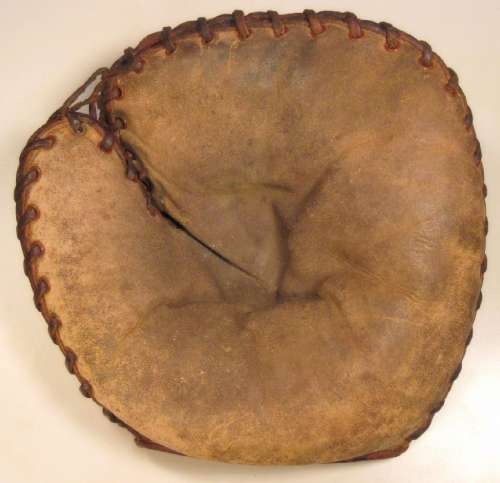 Wright & Ditson Basemitt Tan Front