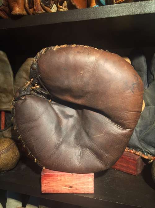 Wright & Ditson Catchers Mitt Front