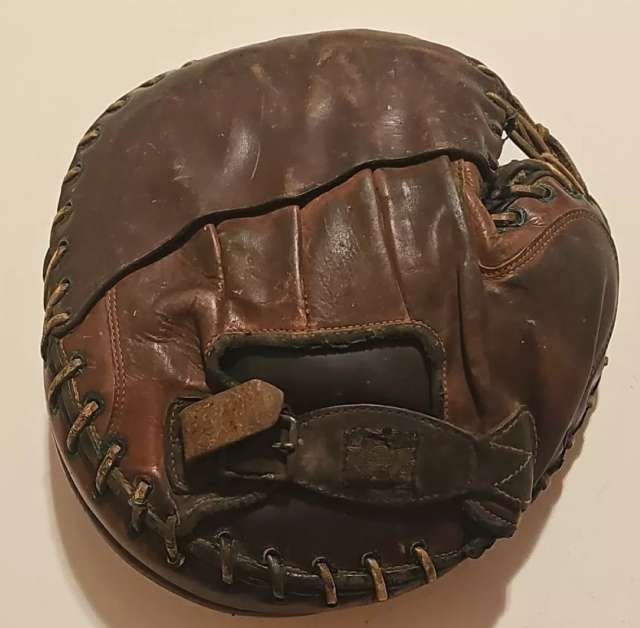 Wright & Ditson Decker Patent Catchers Mitt Back
