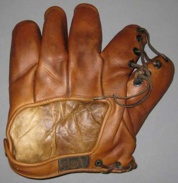 Wright & Ditson Glove Back