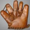 Wright & Ditson Glove Front