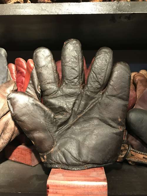 Strawbridge & Clothiers 1 Inch Web Front