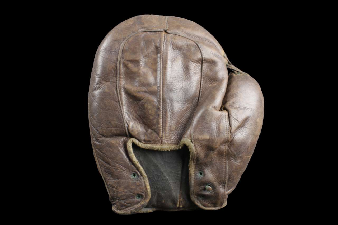 c. 1890's Crescent Mitt Hook and Eye Back Back 19th Century