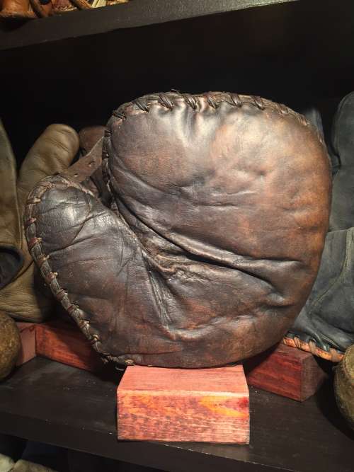 Alex Taylor Decker Patent Basemitt Front