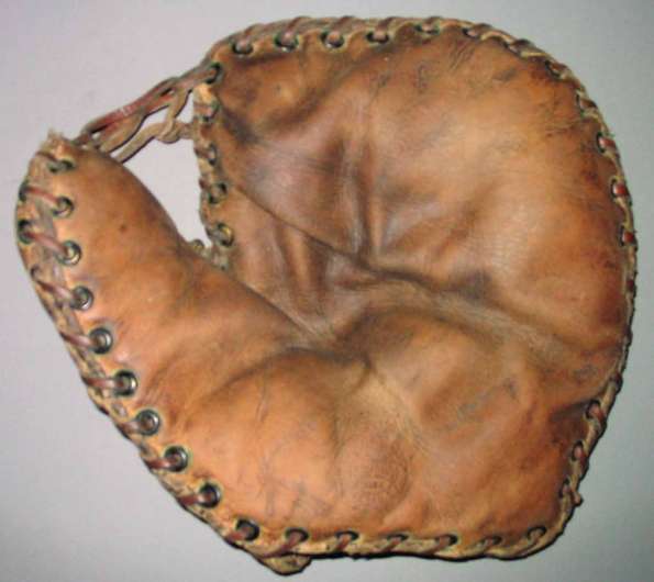 Babe Ruth Spalding Basemitt Front Babe Ruth Gloves Baseball Glove Collector Gallery