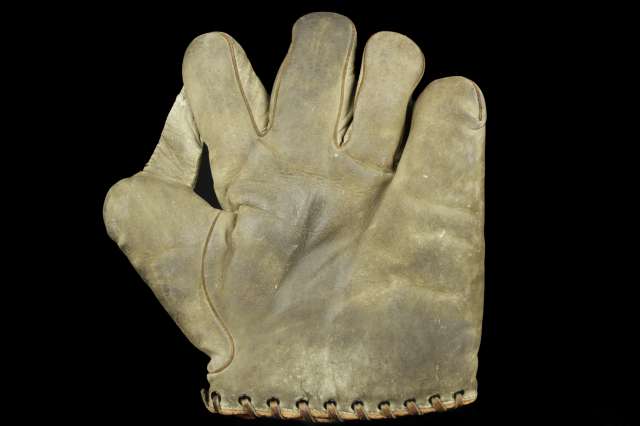 Babe Ruth D&M G41 Righty Front