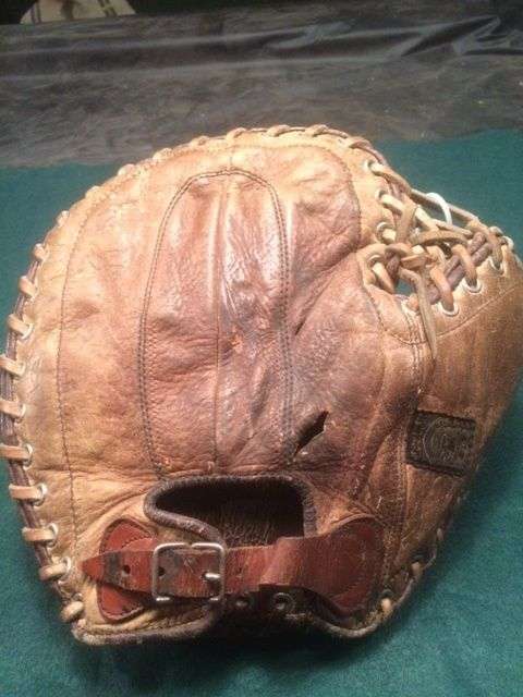 Babe Ruth Reach Home Run Special Basemitt Back Babe Ruth Gloves