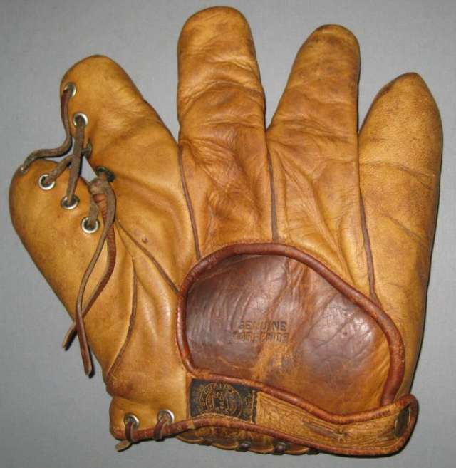 Babe Ruth Reach Tan Lefty Back