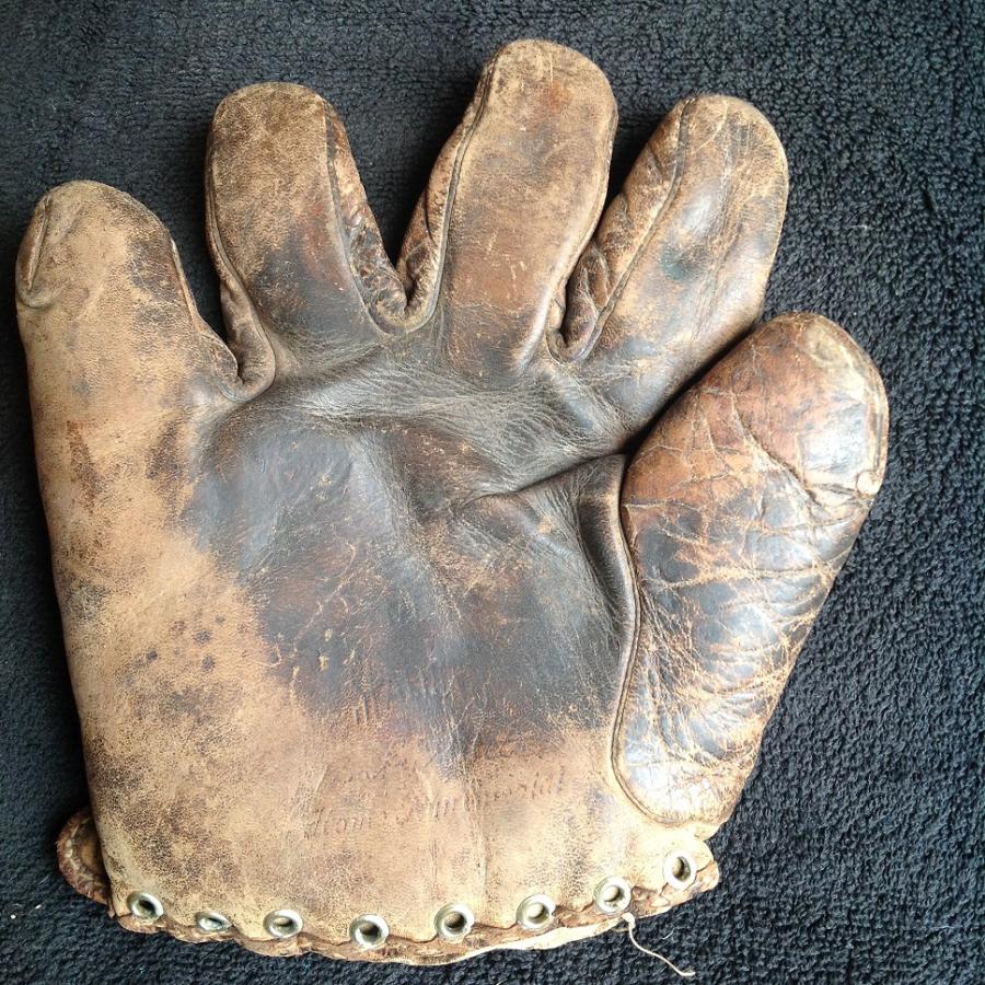 Babe Ruth Spalding Home Run Special Front Babe Ruth Gloves Baseball