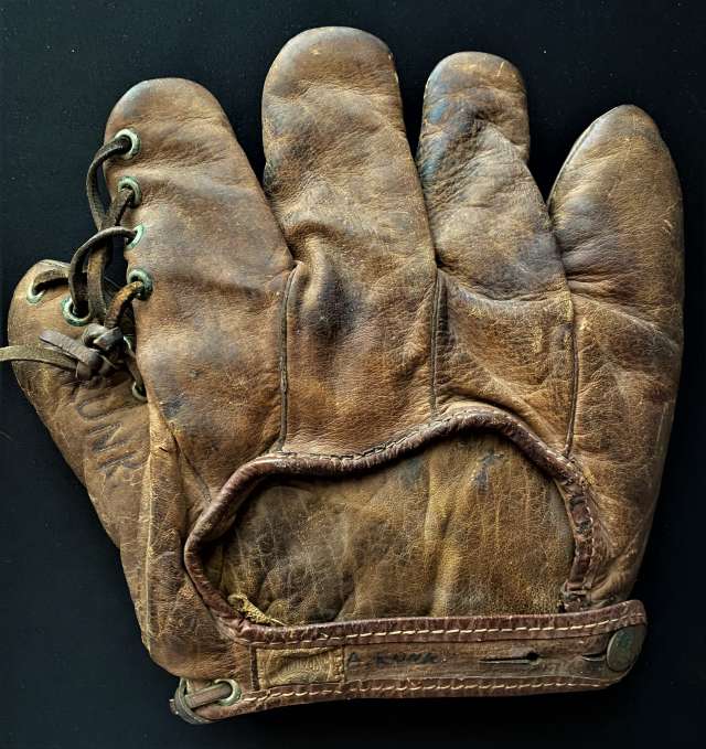 Babe Ruth Spalding Home Run Special Lefty Back