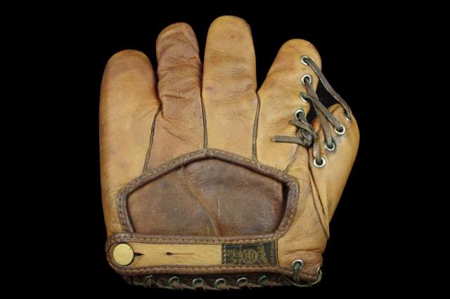 Babe Ruth Wright & Ditson RF2 Back