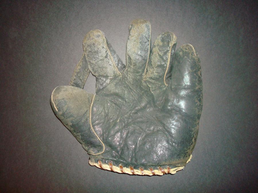 Baseball Glove Collector Gallery | Baseball Glove Collector