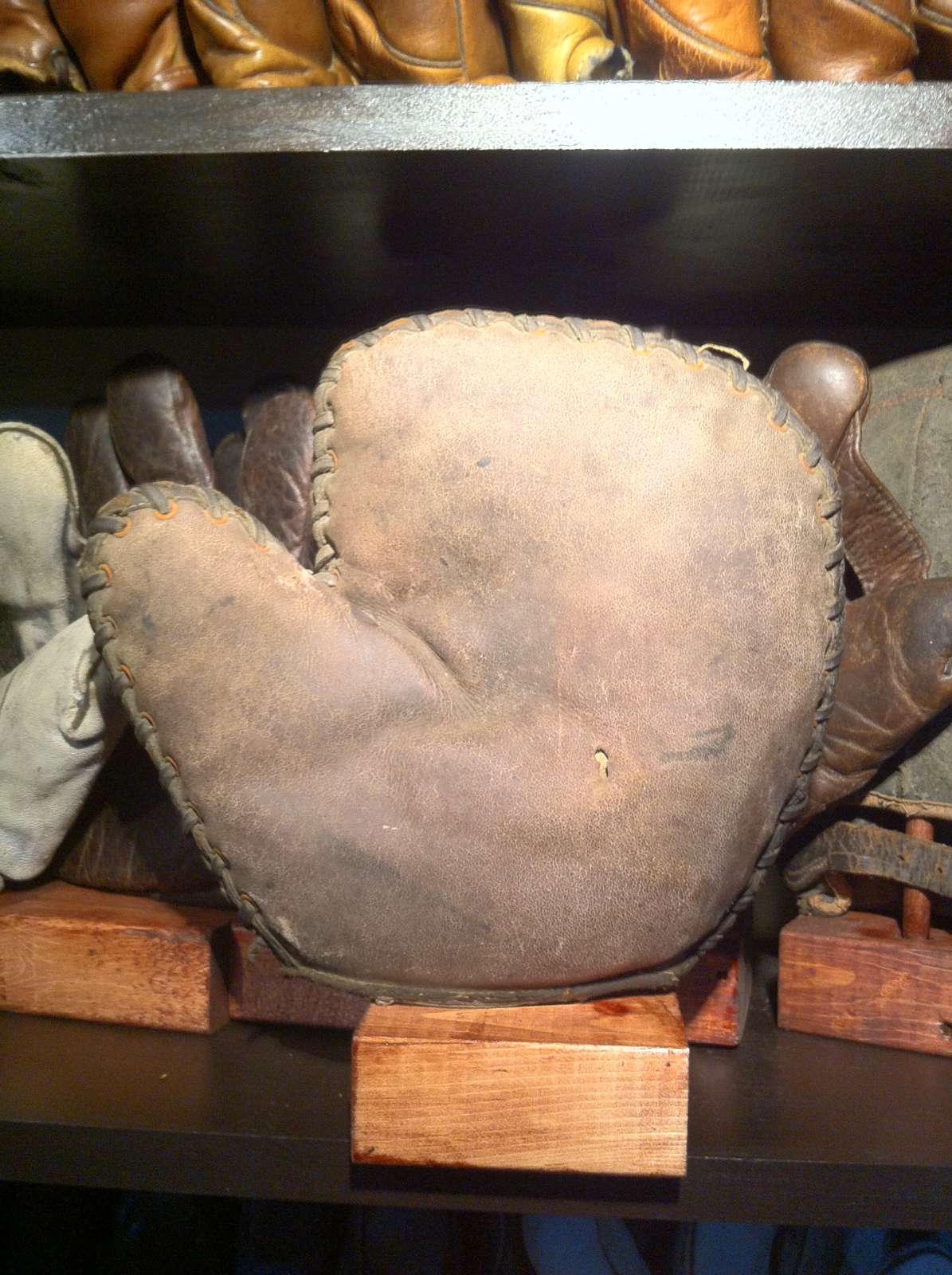 D&M Basemitt Light Brown Front Base Mitts Draper Maynard Baseball