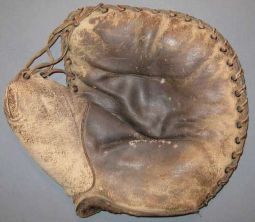 D&M Basemitt White Front