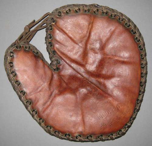 George Kelly D&M Basemitt Front