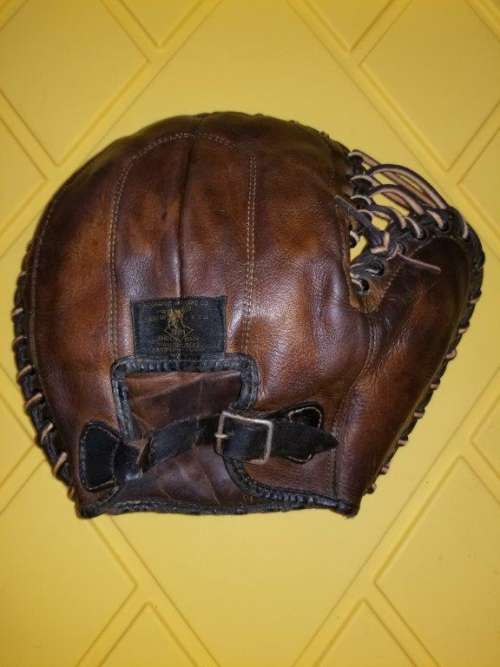 George L. Kelly DM Basemitt Back