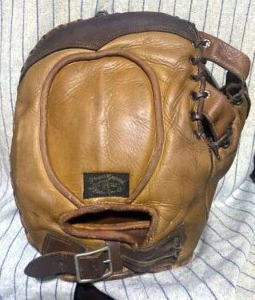 Gus Suhr D&M Basemitt Back