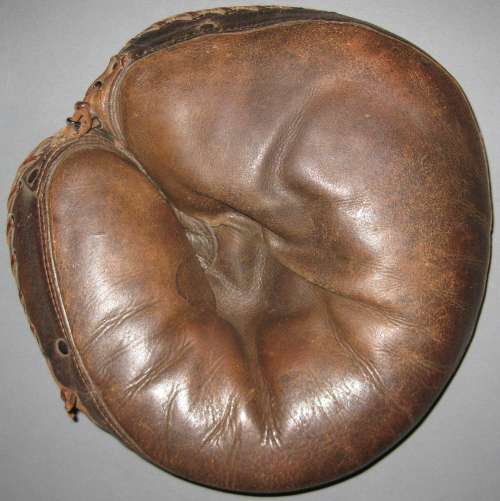 D&M Catchers Mitt Brown Front