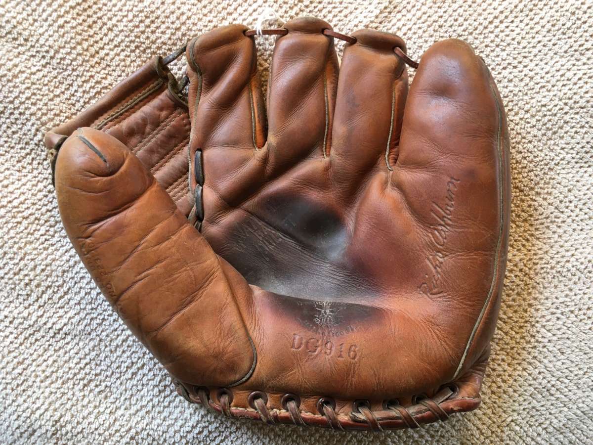 Richie Ashburn D&M DG916 Front Draper Maynard Baseball Glove