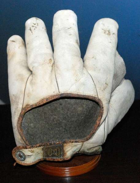 Early 1900's A.J. Reach Crescent Glove White Back