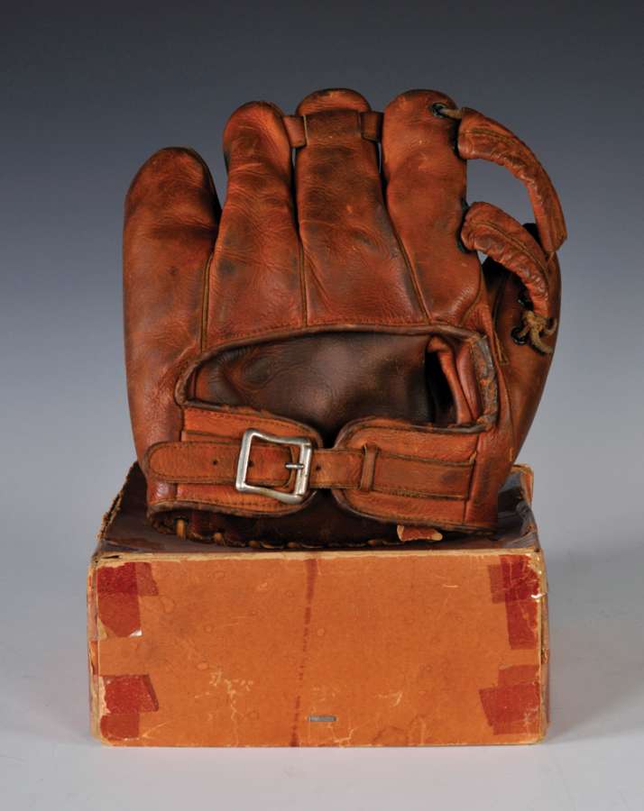Joe Gordon Folsom G595 Back Folsom Baseball Glove Collector Gallery