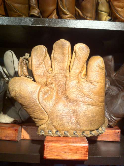 Globe 266 Semi Pro Front