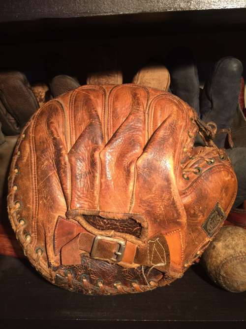 Bill Killifer Goldsmith Catchers Mitt Back