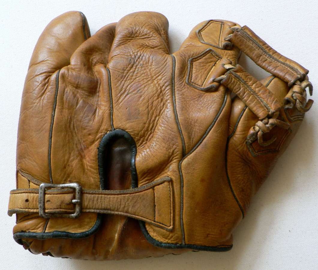 Ethan Allen Goldsmith Back | Goldsmith | Baseball Glove Collector ...