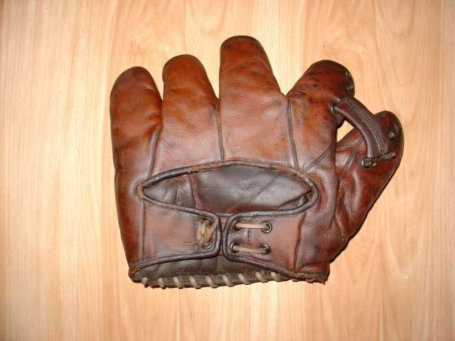 Leo Durocher Goldsmith LD Back