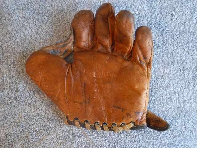 Reglar Fellers Goldsmith RF 46 Front