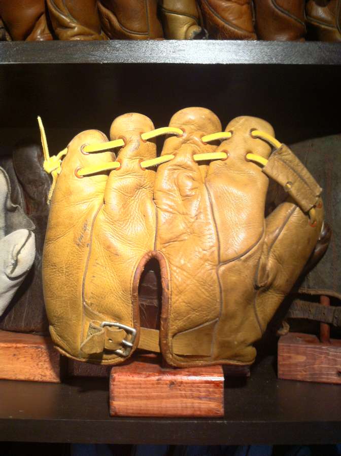 Bud Hafey Great Western 506 Back Great Western Baseball Glove