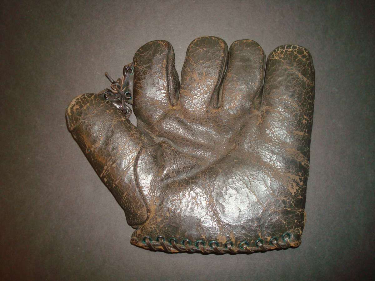 Honus Wagner Honus Wagner Co. B243 Front Honus Wagner Sporting Goods